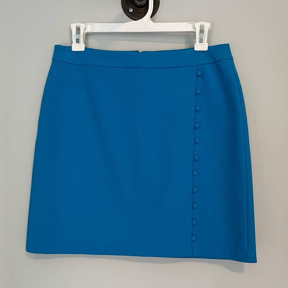 LOFT Teal Skirt with beautiful button detail 6P